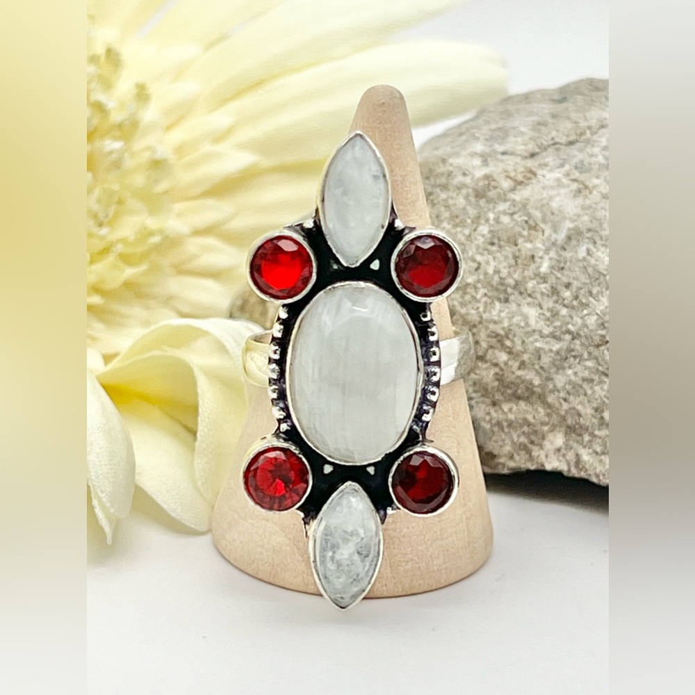SALE- MOONSTONE/GARNET RING - Picture 10 of 14